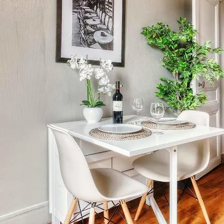 A Detruire 10 - Ne Pas Utiliser Apartment